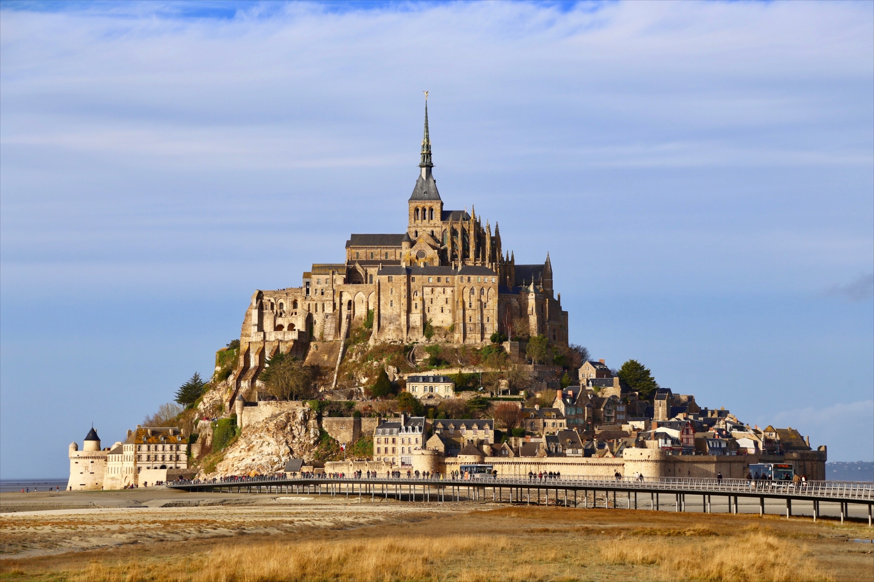 モンサン・ミッシェルが世界遺産に登録された理由とは？歴史・建築